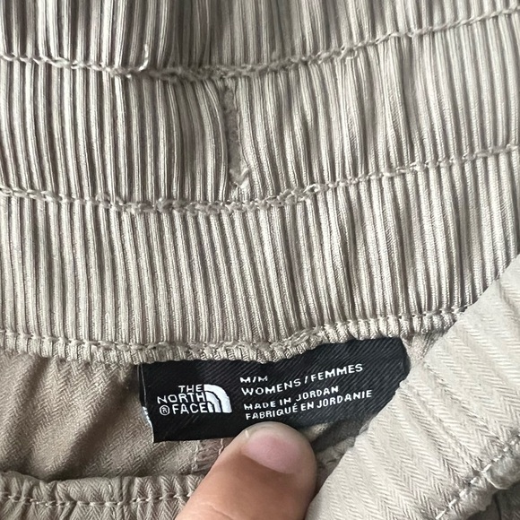 The North Face Tan Lightweight Hiking Pants Size Medium - Picture 8 of 8